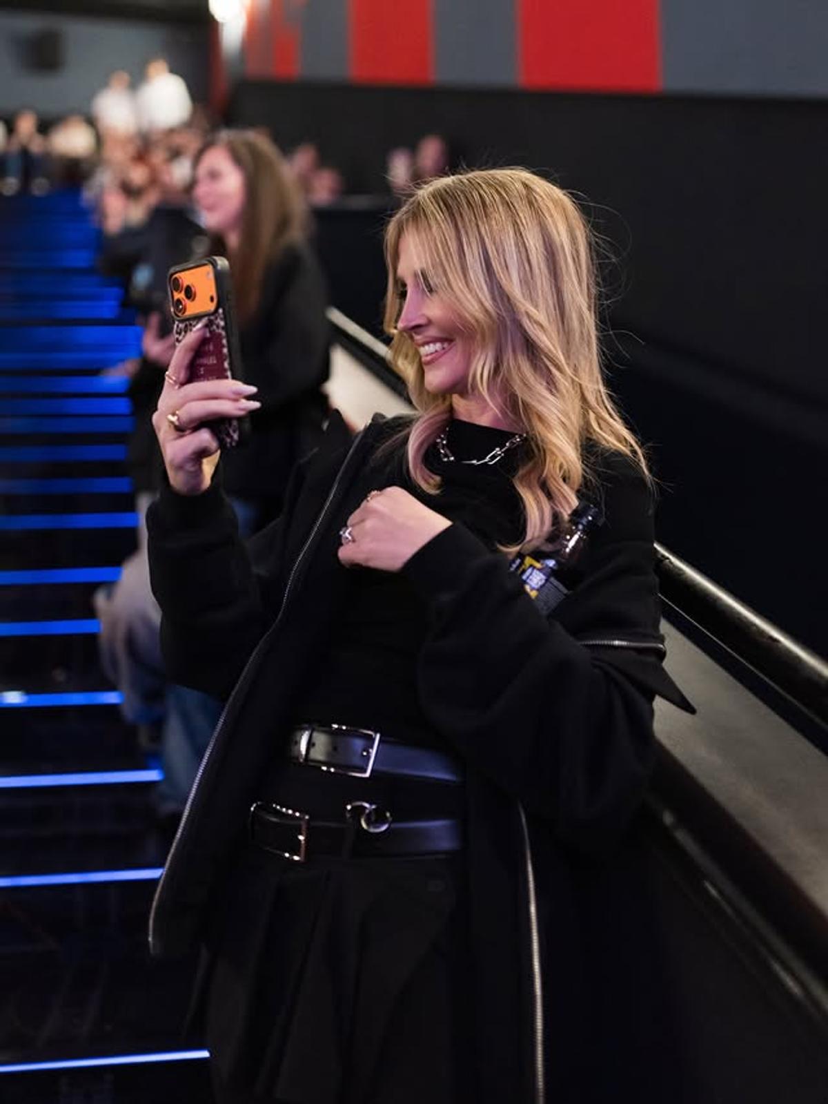 Cine este blonda care s-a fotografiat cu Ion Țiriac în loja de la Roland Garros