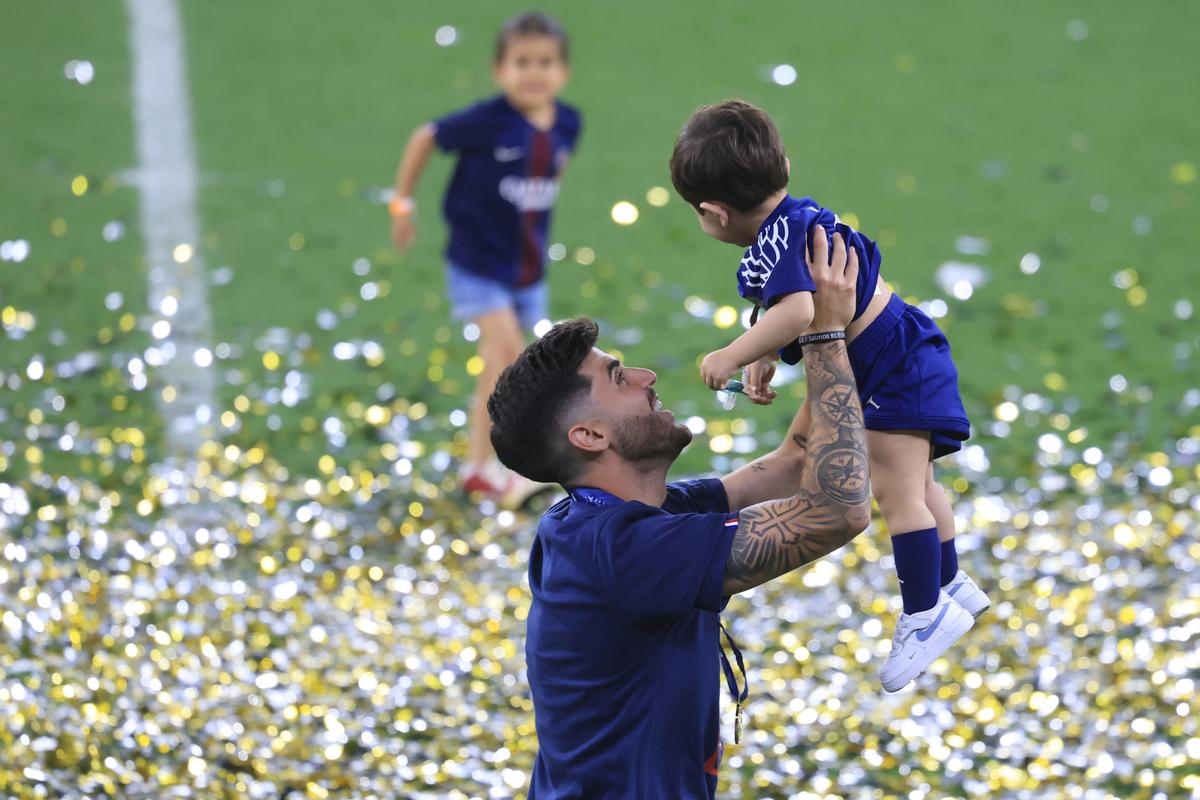 Cele mai tari 50 de cadre surprinse de GSP după PSG - Arsenal » Luis Enrique l-a imitat pe Chivu, uluitor ce a făcut miliardarul qatarez pe teren