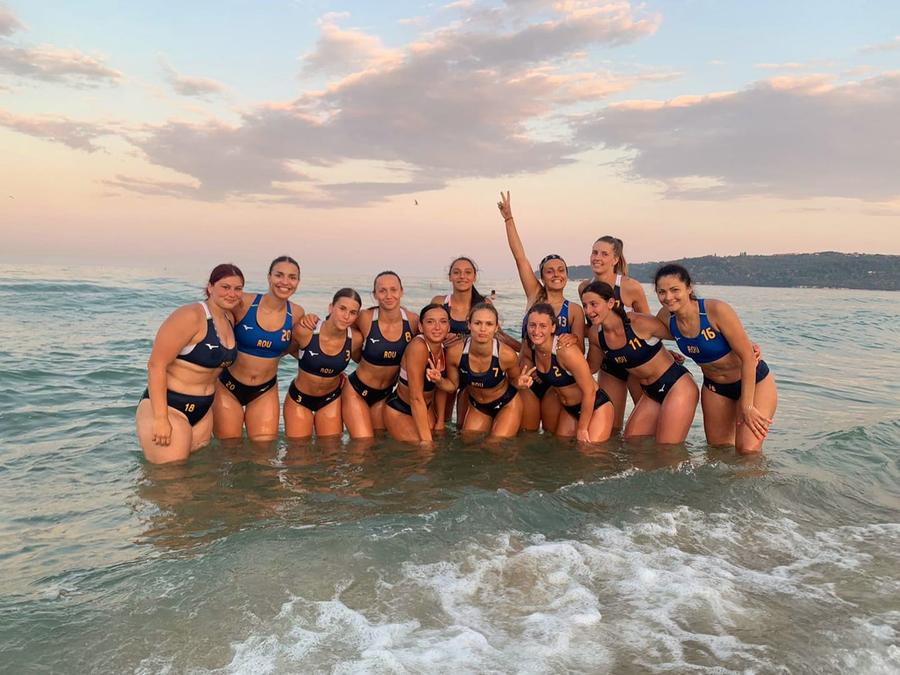 Naționala României de handbal pe plajă a luat locul 17 la Europene Foto Dan Potor Ionica Munteanu a avut o experiență inedită în handbal pe plajă