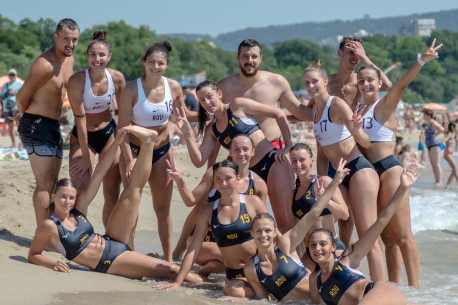 Româncele s-au bucurat de experiența de la Varna Foto Dan Potor Ionica Munteanu a avut o experiență inedită în handbal pe plajă