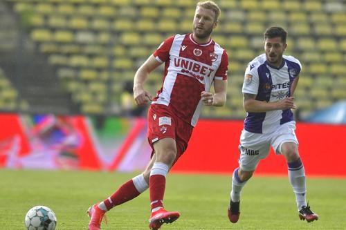 Adam Nemec (în stânga) // foto: Imago