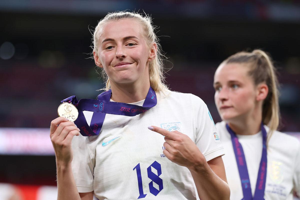 A marcat golul decisiv în finala Europeanului feminin și a sărbătorit în stil mare! Și-a dat jos tricoul și a făcut turul arenei Wembley