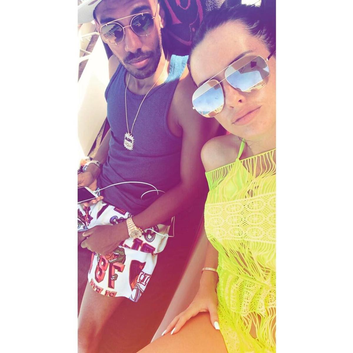 Soția unei vedete de la Barcelona, ținută de mii de euro » Cum a apărut pe Instagram