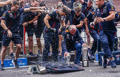 Încă un trofeu spart + Discuțiile dintre Max Verstappen și inginer » „Singura problemă e că 200 de milioane de oameni le pot auzi!”