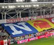 „Suntem aici și vom mai fi” » Scenografie spectaculoasă în Dinamo - Sepsi