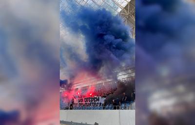 Ultrașii au venit cu torțe și fumigene la antrenamentul Craiovei: „Demonstrați!”