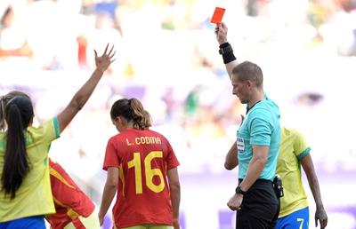 Cea mai mare fotbalistă din toate timpurile a văzut cartonașul roșu direct pentru un fault criminal la Jocurile Olimpice