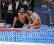 David Popovici și Pan Zhanle, care tocmai spulberase recordul mondial, privesc rezultatele cursei de 100 m liber / FOTO: Raed Krishan (GSP.ro)