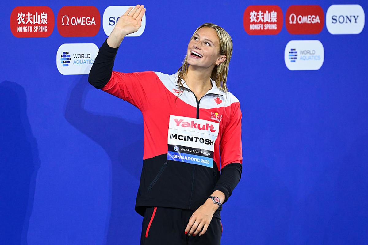 A scăpat o înjurătură pe live, imediat după recordul stabilit la Mondialele din Singapore » Vânează performanța imposibilă a lui Phelps