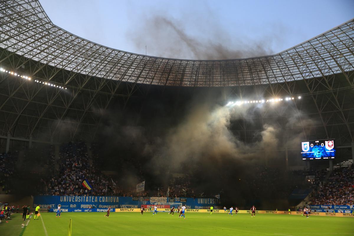 Au dat „foc” la peluză înainte de Craiova - Sarajevo