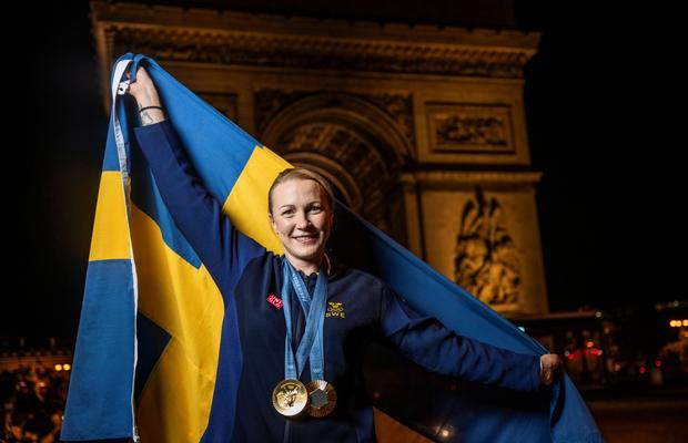 Înotătoarea Sarah Sjostrom, dublă campioană olimpică în 2024, va concura la Campionatele Europene de la Paris la doar un an după ce a devenit mamă: „Mă întorc cu un alt corp, o altă mentalitate și un copil”