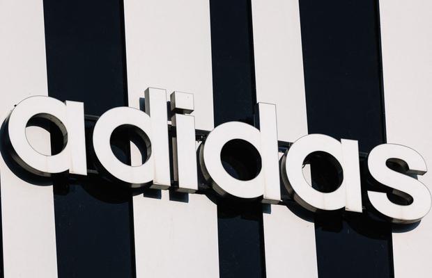 Acțiunile Adidas au o prăbușire istorică! » Cheltuielile de marketing pentru Mondial „au scăpat de sub control”