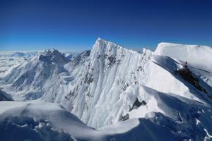 Avalanșă pe Broad Peak! 10 alpiniști, printre care și celebrul Nirmal Purja, sunt căutați de salvatori