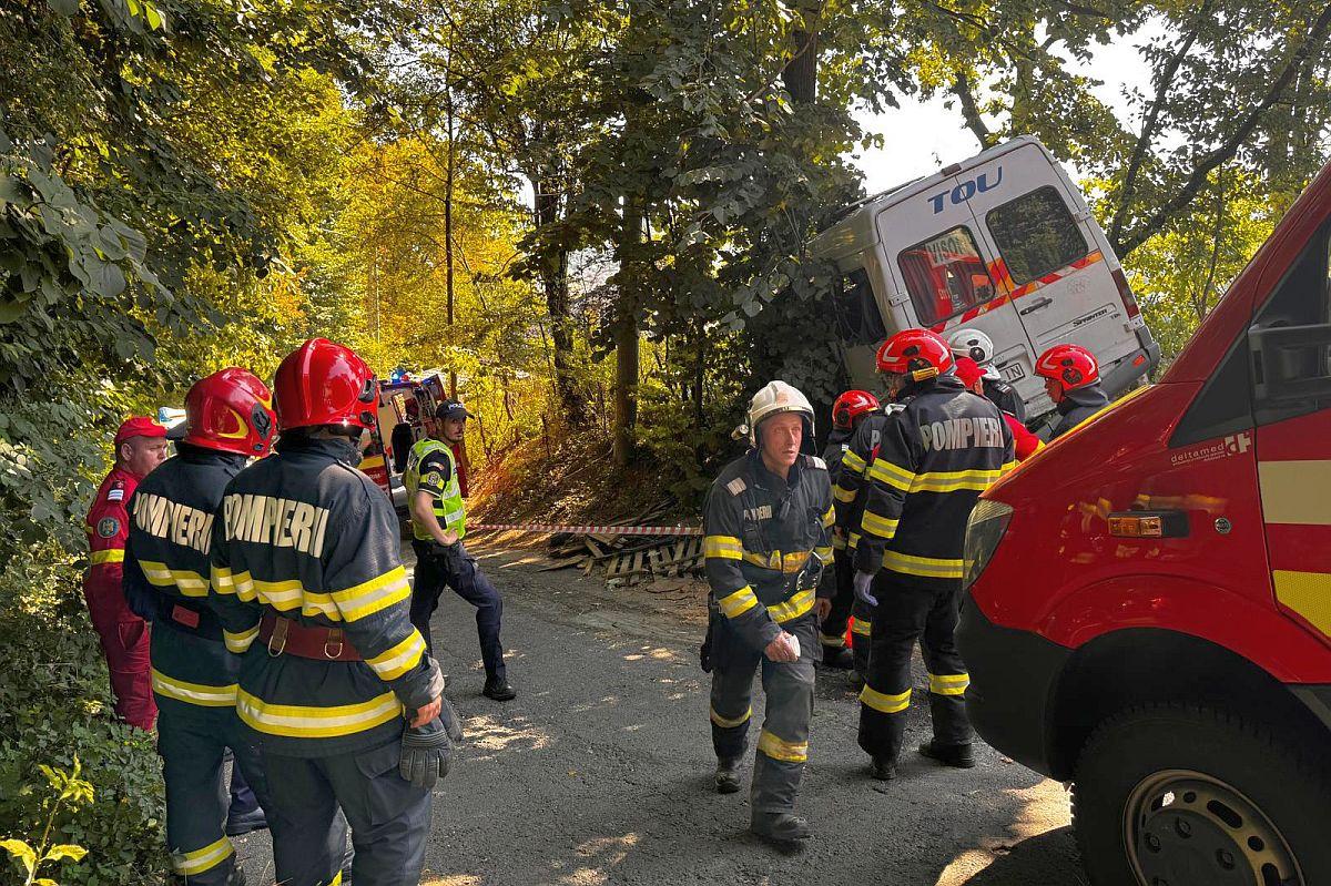 Accident rutier suferit de echipa secundă a lui Dinamo: medicul a murit, antrenorul Ropotan are mâna ruptă » Șoferul, în vârstă de 83 de ani, în stare gravă