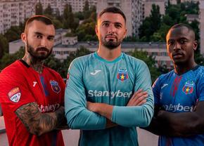 Steaua și-a prezentat noile echipamente, iar suporterii au reacționat virulent: „Oribile, exact ca și conducerea!” + „O copie tristă a echipamentului FCSB”