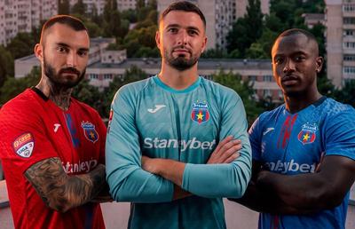 Steaua și-a prezentat noile echipamente, iar suporterii au reacționat virulent: „Oribile, exact ca și conducerea!” + „O copie tristă a echipamentului FCSB”