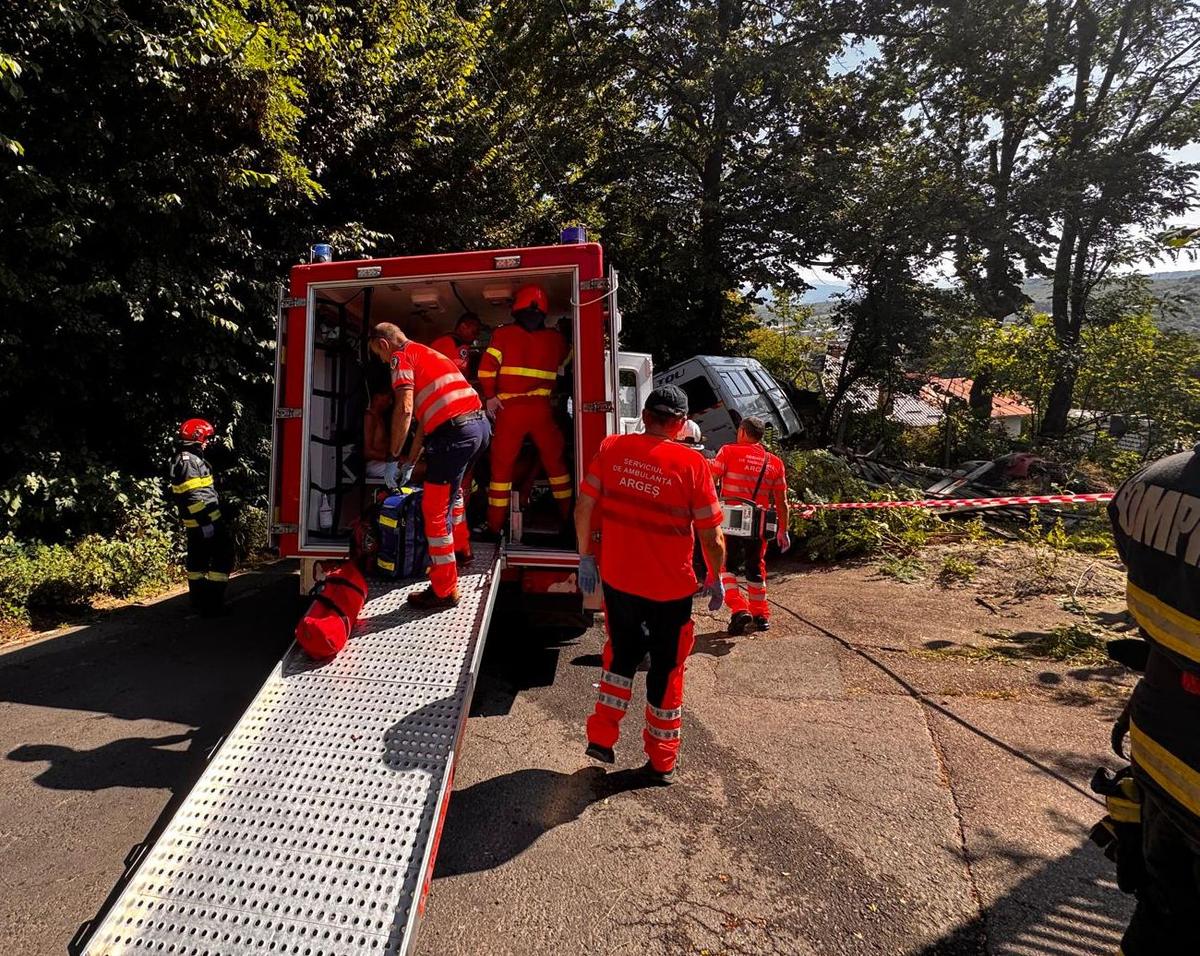 Microbuzul echipei secunde a lui Dinamo, implicat într-un accident