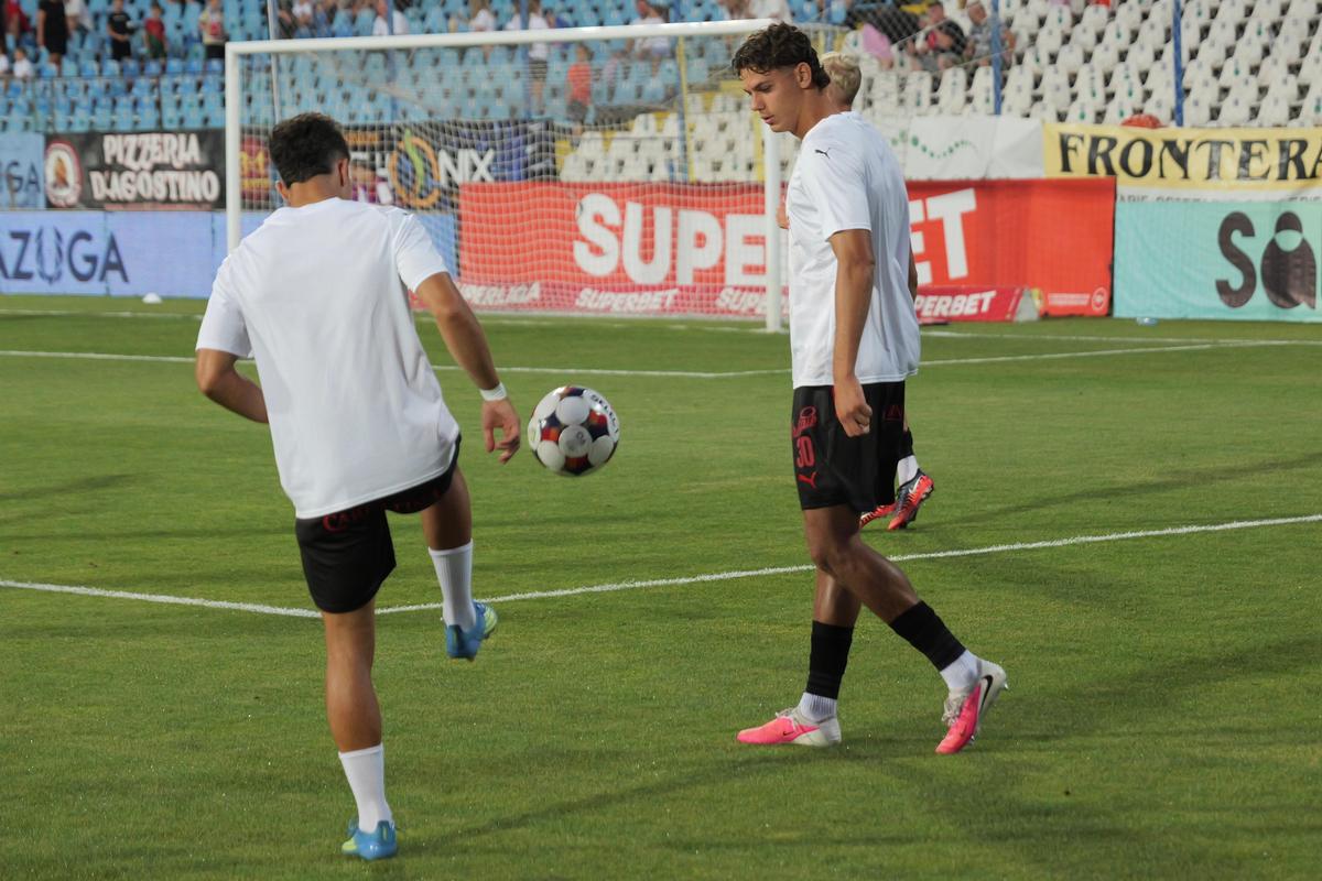 Două goluri în Oțelul Galați - Dinamo » Clasamentul ACUM