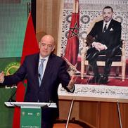 Aziz Akhannouch, prim-ministrul Marocului, alături de Gianni Infantino, șeful FIFA