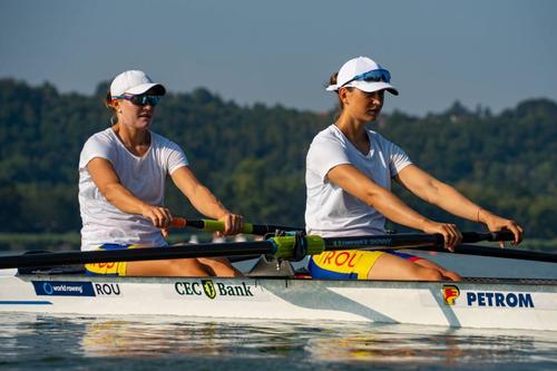 Adriana Adam și Simona Radiș au câștigat seria 1 de dublu rame la Europenele de la Varese Foto: FR Canotaj