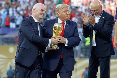 Gianni Infantino vrea să extindă din nou Campionatul Mondial // foto: Imago Images