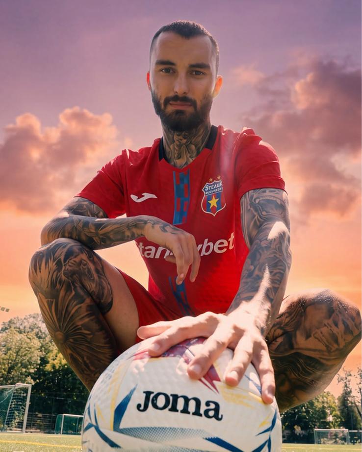 CSA Steaua și-a prezentat noile echipamente pentru sezonul 2026/2027 // FOTO: Facebook @Steaua Bucuresti