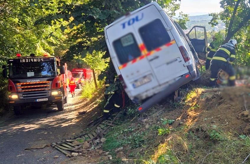 Microbuzul echipei secunde a lui Dinamo, implicat într-un accident