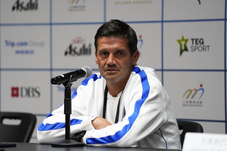 Cristi Chivu, la Hong Kong, înaintea amicalului cu Manchester City / Foto: Imago Dezvăluiri despre transferul eșuat al lui Chivu: „Au fost de ajuns 2 minute. Putea fi fost excelent la Inter dacă...”
