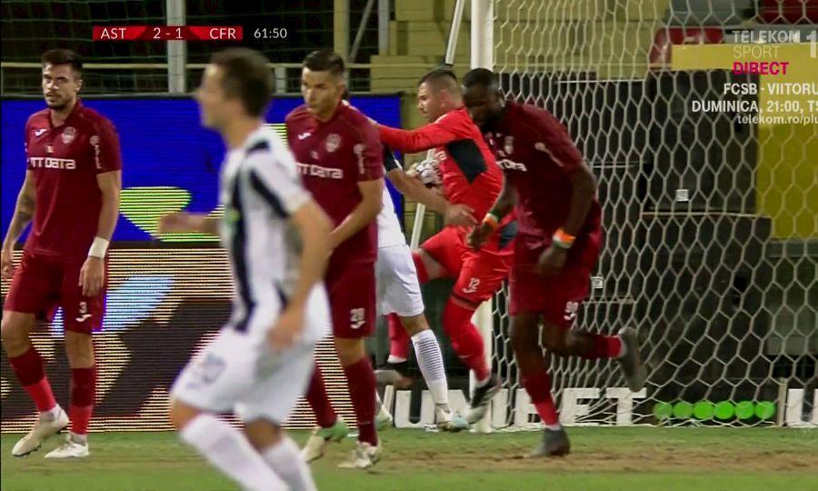 ASTRA - CFR CLUJ // HAOS GENERALIZAT! Două eliminări în tabăra campioanei în 4 minute! Camora și Vâtcă, gesturi stupide