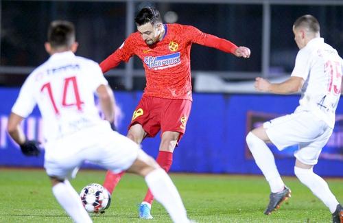 Adrian petre (roșu), la FCSB