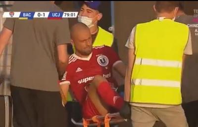 Cât ghinion! Gabi Tamaș, accidentare la debutul la U Cluj » Scos cu targa de pe teren și dus la spital