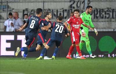 Chindia - Dinamo 1-0 VIDEO+FOTO » Conducere nouă, antrenor nou, același Dinamo! Meci dezamăgitor la revenirea lui Contra