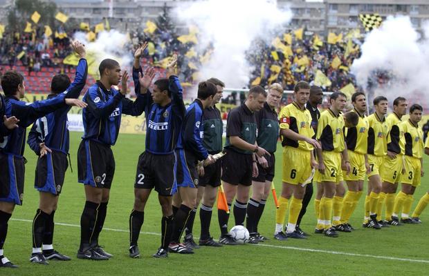 De la Zanetti la schizofrenie » Drama lui Aurel Ghindaru, titular în „dubla” Inter Milano - FC Brașov din 2001: „Crede că va fi antrenorul Barcelonei”. Familia acuză doctorul, acesta răspunde tăios