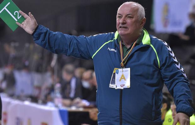 Prima reacție a lui Gheorghe Tadici, după ultimul derapaj grosolan la adresa jucătoarelor sale: „Mi-a murit sora”
