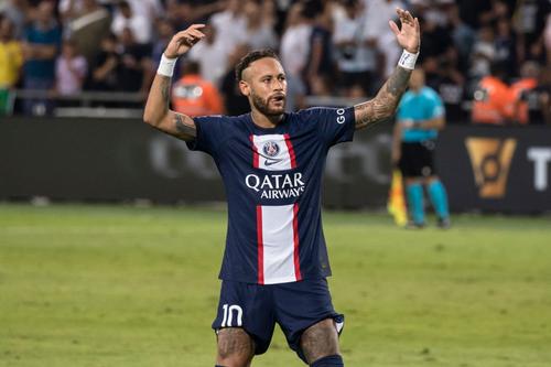 Todd Boehly, principalul finanțator al lui Chelsea, forțează transferul brazilianului Neymar (30 de ani) de la PSG.