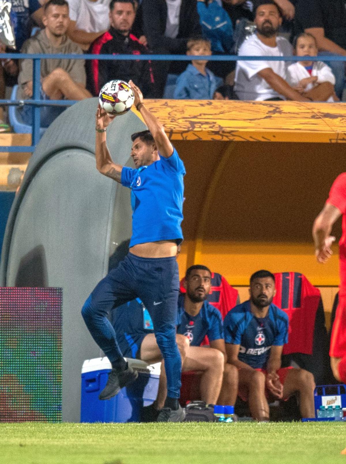 Doi jucători de la FCSB au luat nota 3 cu Farul! » Cât a primit Compagno la debut