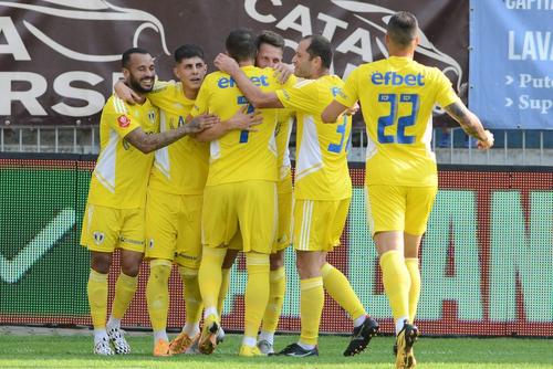 Petrolul a prezentat oficial doi jucători noi: Felix Mathaus (31 de ani, fundaș central) și Andreas Leitner (28 ani, portar)