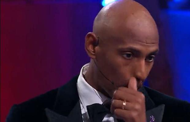 Imagini emoționante cu Sebastian Haller, fotbalistul lui Dortmund care suferă de cancer » A izbucnit în lacrimi în momentul în care a fost premiat