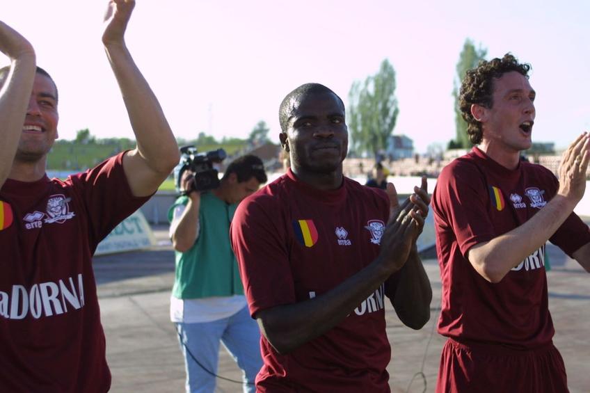 Henry Makinwa (în centru) / Sursă foto: Arhivă Gazeta Sporturilor