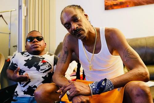 Tenismenii de la US Open se plâng de mirosul care persistă în complexul din State. „Terenul 17 miroase ca în sufrageria lui Snoop Dogg, a marijuana”, a spus Alexander Zverev (26 de ani, locul 12 ATP) în cadrul unei conferințe de presă.