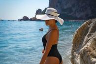 Corina Caragea a pozat în costum de baie, la 40 de ani