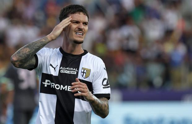 Man ia de trei ori cât Mihăilă, Răzvan Marin este egalul lui Ionuț Radu » Care sunt salariile românilor din Serie A