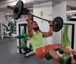 Transformare uluitoare a unui fost bancher de peste 100 kg într-un bărbat plin de mușchi: „La 20 de ani, gâfăiam chiar și când îmi legam șireturile”