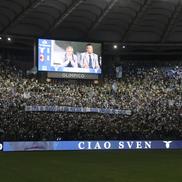 Omagiul adus de fanii lui Lazio pentru regretatul Sven-Goran Eriksson la meciul cu AC Milan / Foto: Imago Images
