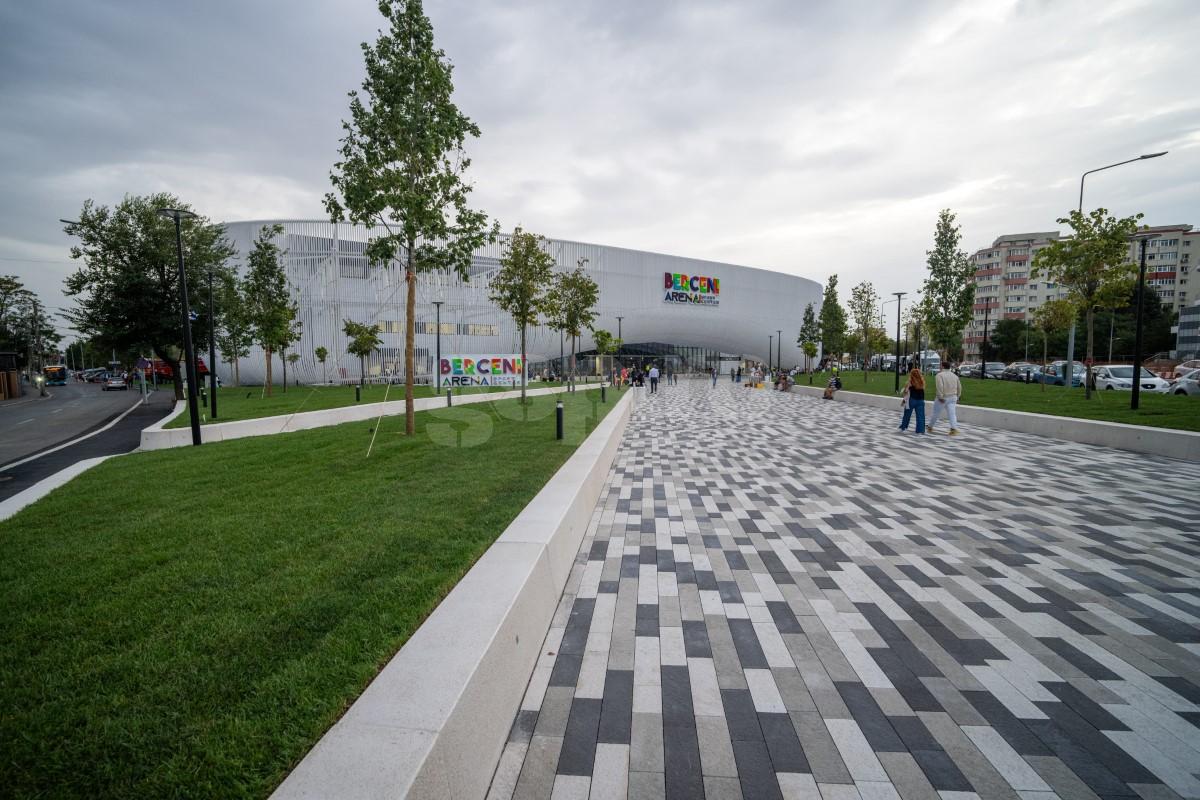 De necrezut! Patinoarul de 10 milioane € din București nu mai poate fi folosit, la nici 6 luni de la inaugurare: „S-a stricat suprafața!” » Replica primarului Băluță, după dezvăluirea GSP: „Fluctuații de curent”