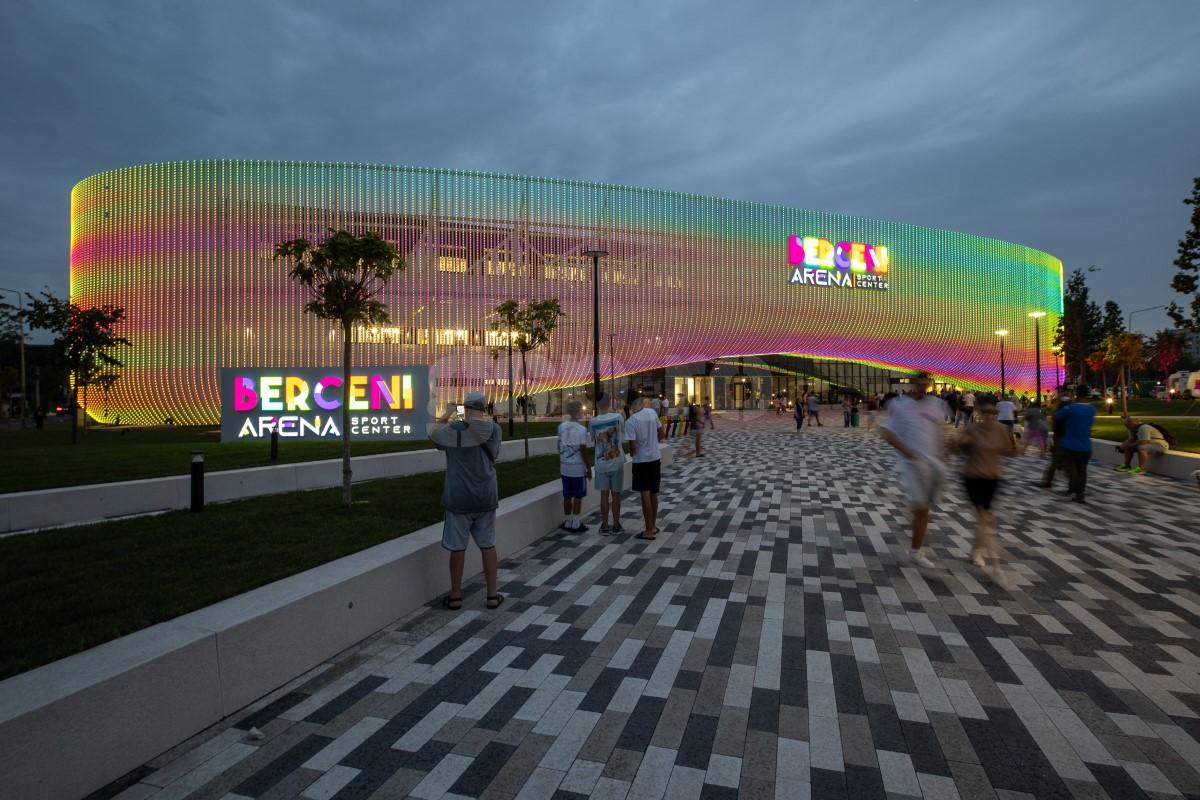 De necrezut! Patinoarul de 10 milioane € din București nu mai poate fi folosit, la nici 6 luni de la inaugurare: „S-a stricat suprafața!” » Replica primarului Băluță, după dezvăluirea GSP: „Fluctuații de curent”