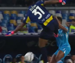 Zion Suzuki (22 de ani), portarul de la Parma, a avut o intrare inconștientă în meciul cu Napoli, din runda #3 din Serie A. Arbitrul Paride Tremolada l-a eliminat pe portarul japonez.