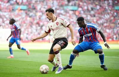 Liverpool a pus pe masă 40 de milioane de euro pentru căpitanul din Premier League
