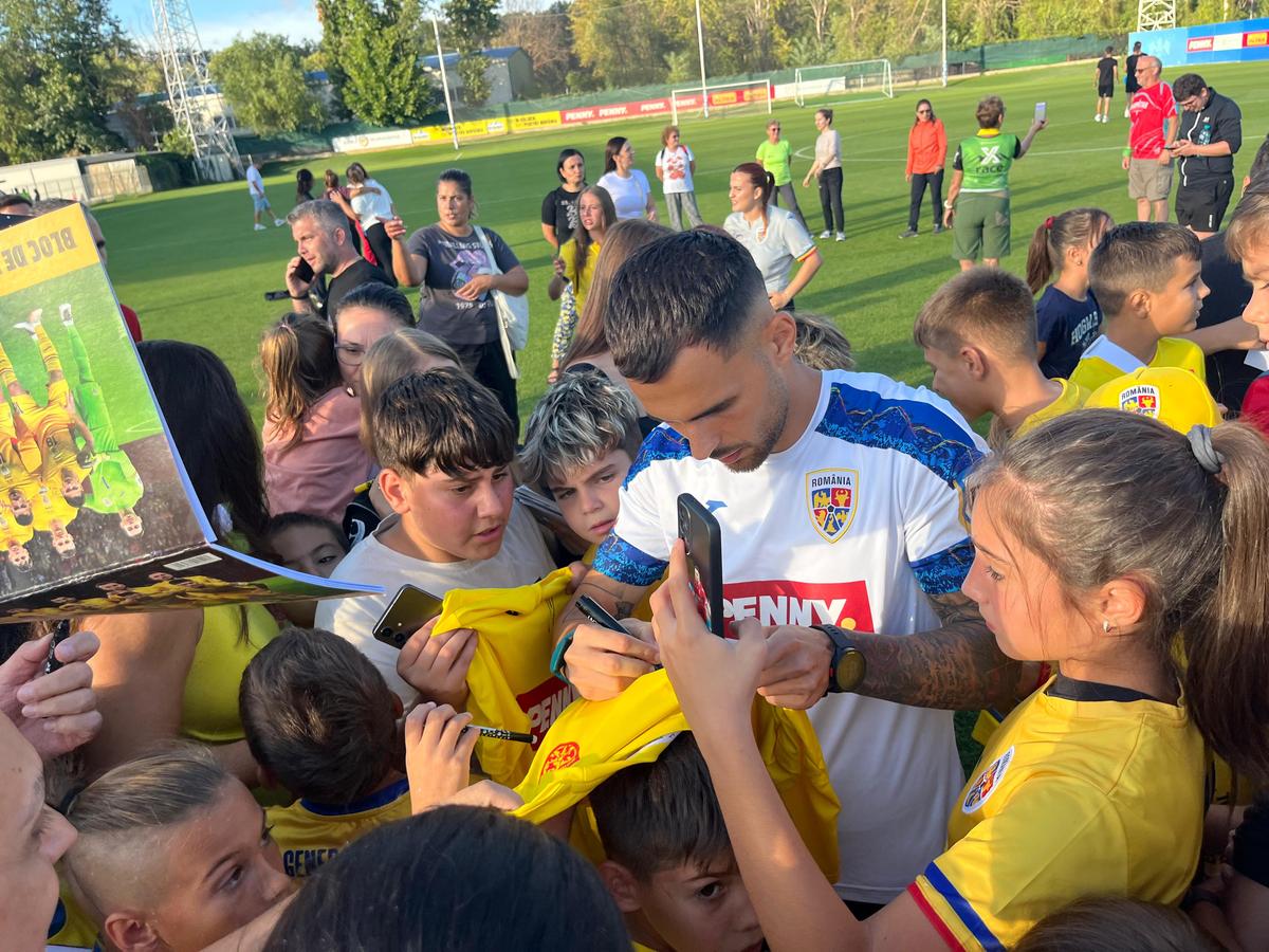 S-a reunit naționala României pentru acțiunea din luna septembrie / foto: Facebook