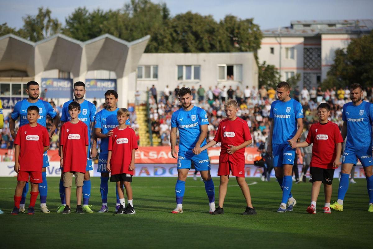 FC Botoșani - Universitatea Craiova 1-1 » Oltenii scapă victoria după o eroare a defensivei și ratează șansa de a se distanța de Rapid